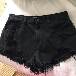 High rise black hollister shorts